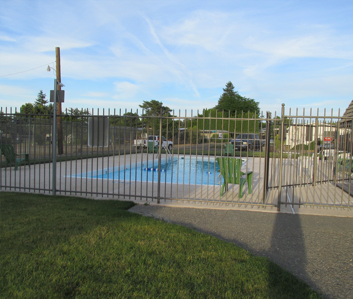 Sun Meadows Community Pool Fence